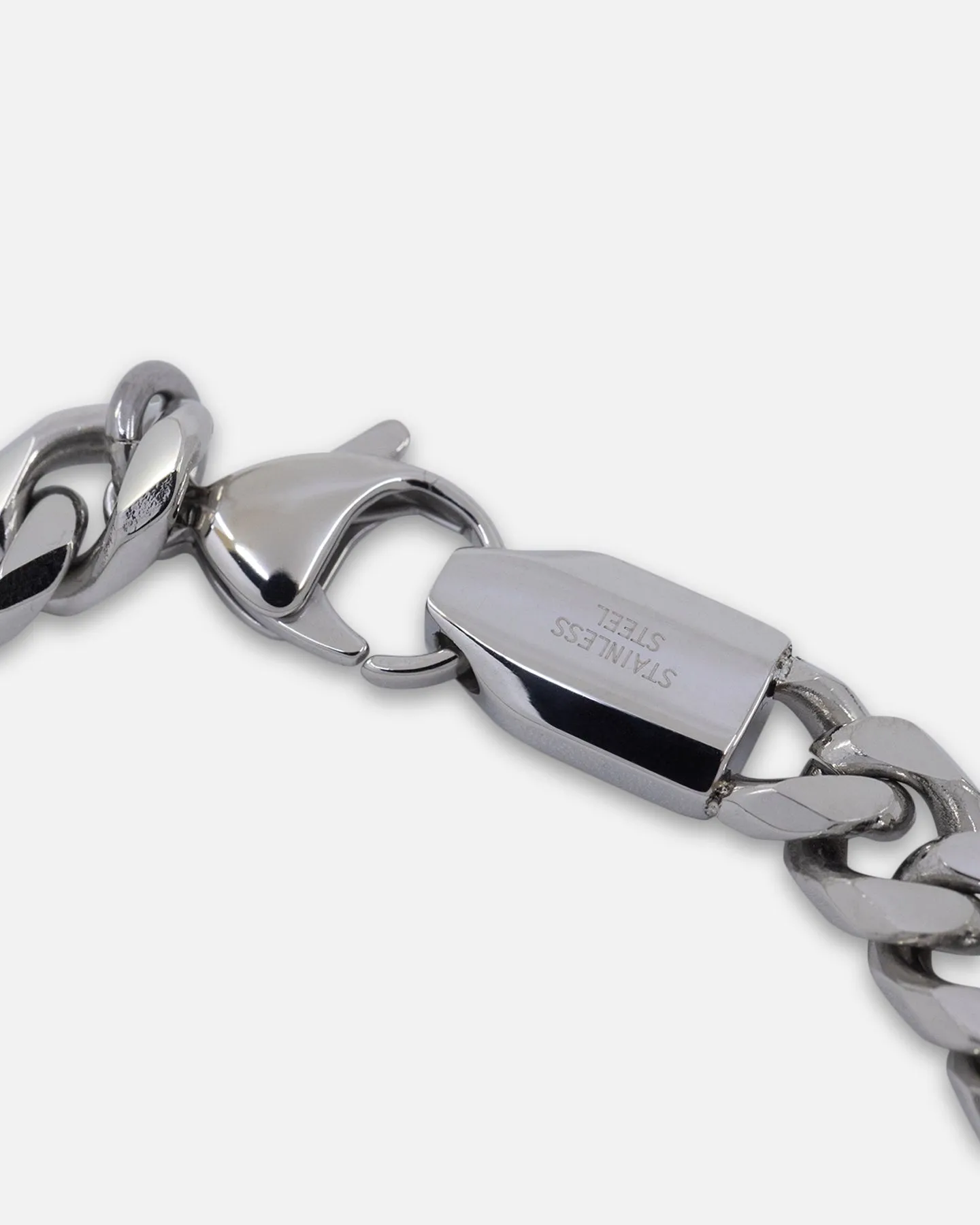 Guess Mainline 10mm Script Onix Curb Chain Braclet Multi