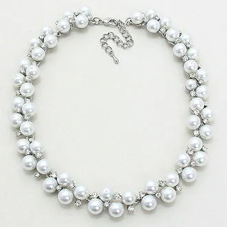 iLLASPARKZ Clustered Pearl Necklace