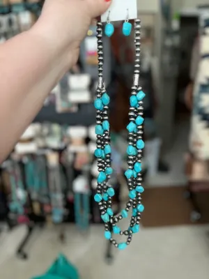 Navajo Pearl Three Strain with Earrings on Hooks